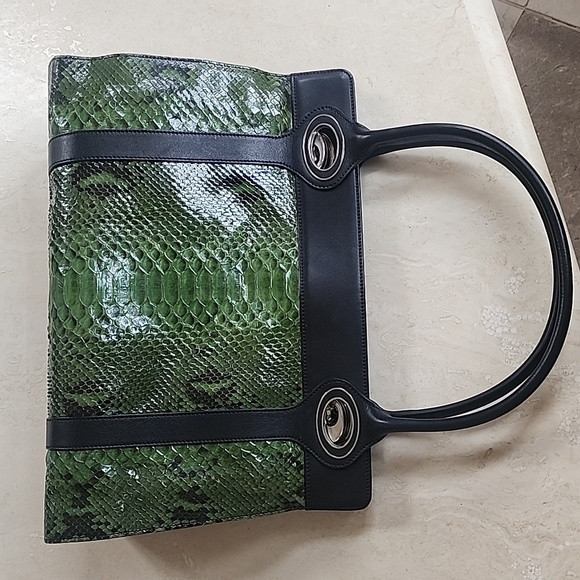 Judith Leiber Green and Black purse Genuine Python - Picture 12 of 15